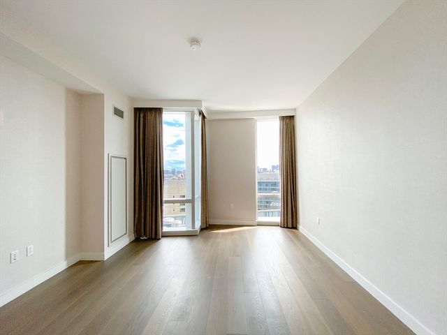 188 Brookline Ave 19K, Boston, MA 02215