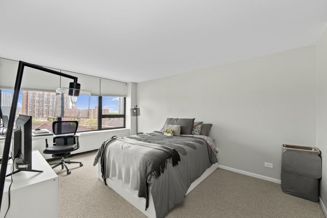 3930 N Pine Grove Avenue 903, Chicago, IL 60613