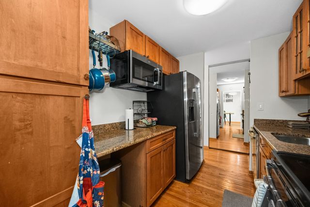 3930 N Pine Grove Avenue 903, Chicago, IL 60613