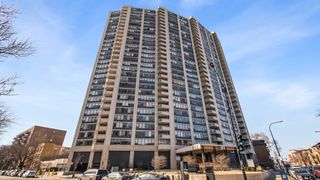 3930 N Pine Grove Avenue 903, Chicago, IL 60613