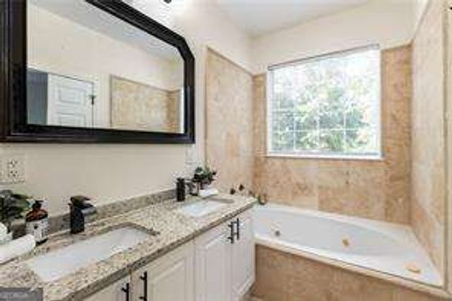 200 Renaissance Parkway NE 215, Atlanta, GA 30308