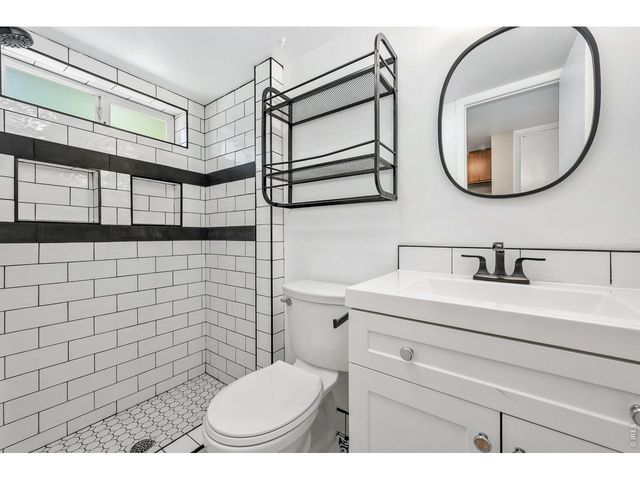 1825 Scarborough Dr, Fort Collins, CO 80526