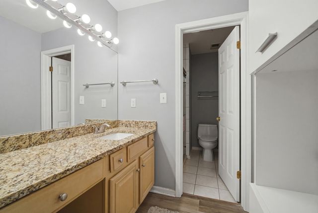 2113 Ammer Ridge Court 301, Glenview, IL 60025