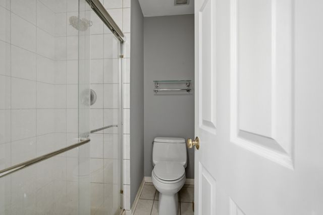 2113 Ammer Ridge Court 301, Glenview, IL 60025