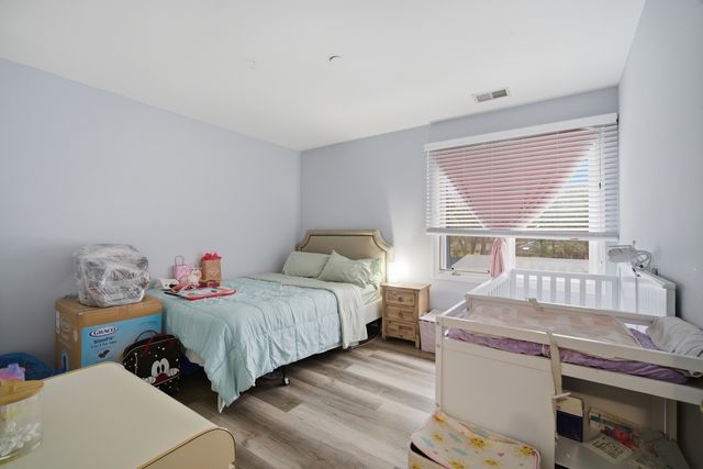 2113 Ammer Ridge Court 301, Glenview, IL 60025