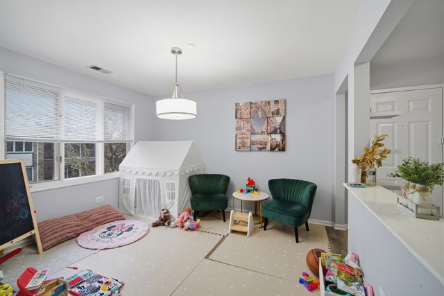 2113 Ammer Ridge Court 301, Glenview, IL 60025