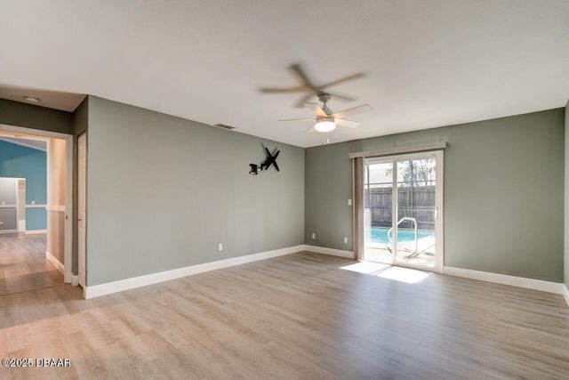953 SANDLE WOOD Drive, Port Orange, FL 32127