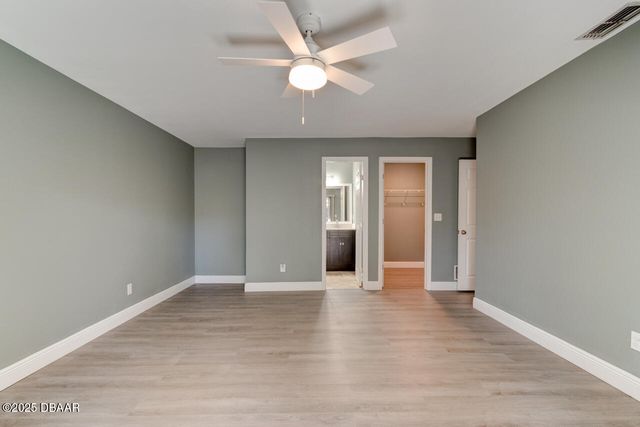 953 SANDLE WOOD Drive, Port Orange, FL 32127