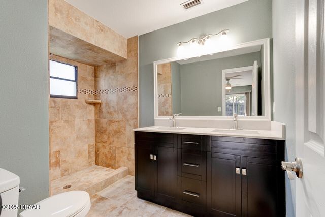953 SANDLE WOOD Drive, Port Orange, FL 32127