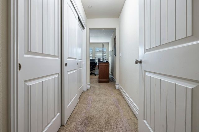 1047 Maine Avenue, Clovis, CA 93619