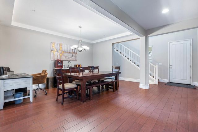 1047 Maine Avenue, Clovis, CA 93619