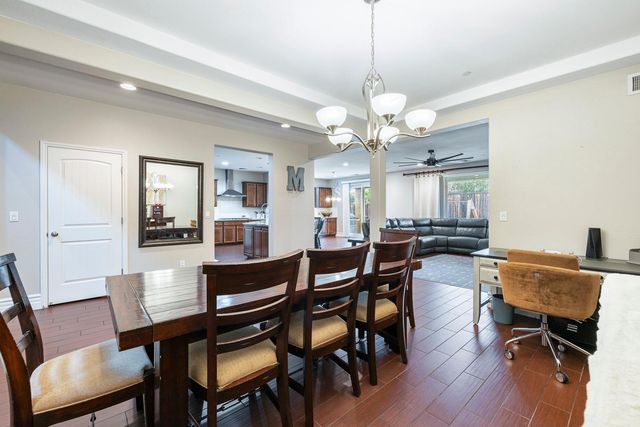 1047 Maine Avenue, Clovis, CA 93619