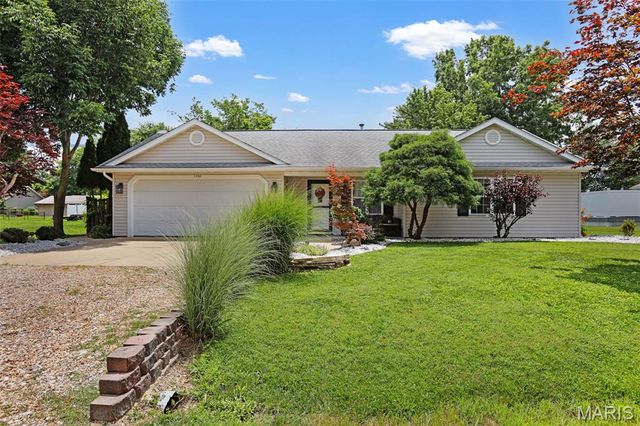 1092 Barbados Drive, Edwardsville, IL 62025
