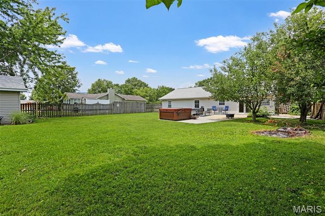 1092 Barbados Drive, Edwardsville, IL 62025