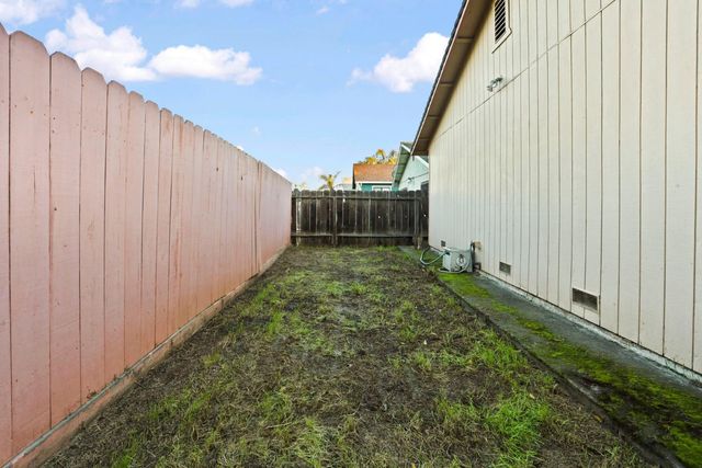 1013 Irene St, Stockton, CA 95206