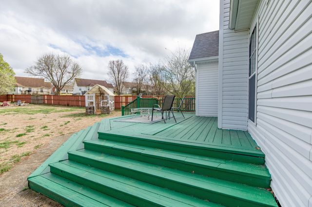 1032 Donoho Dr, Old Hickory, TN 37138