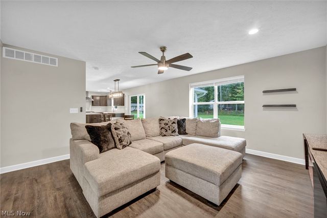 6823 Glendale Road, North Ridgeville, OH 44039