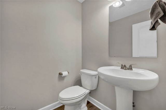6823 Glendale Road, North Ridgeville, OH 44039