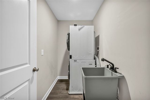 6823 Glendale Road, North Ridgeville, OH 44039