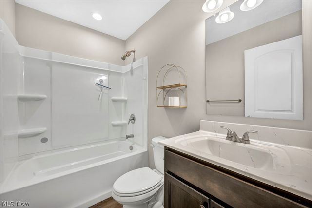 6823 Glendale Road, North Ridgeville, OH 44039