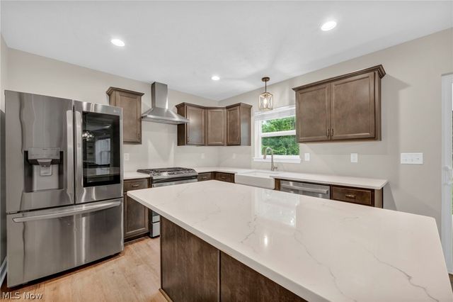 6823 Glendale Road, North Ridgeville, OH 44039
