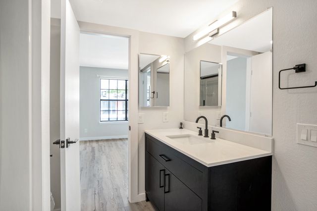 618 W Collins Street, Denton, TX 76201