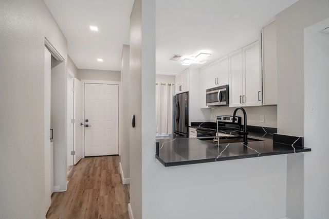 618 W Collins Street, Denton, TX 76201