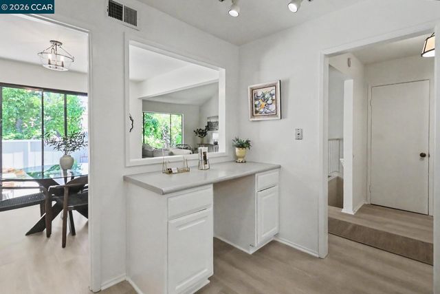 378 Camelback Rd, Pleasant Hill, CA 94523