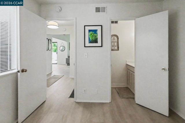378 Camelback Rd, Pleasant Hill, CA 94523