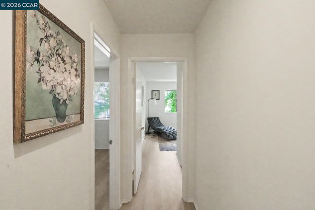 378 Camelback Rd, Pleasant Hill, CA 94523