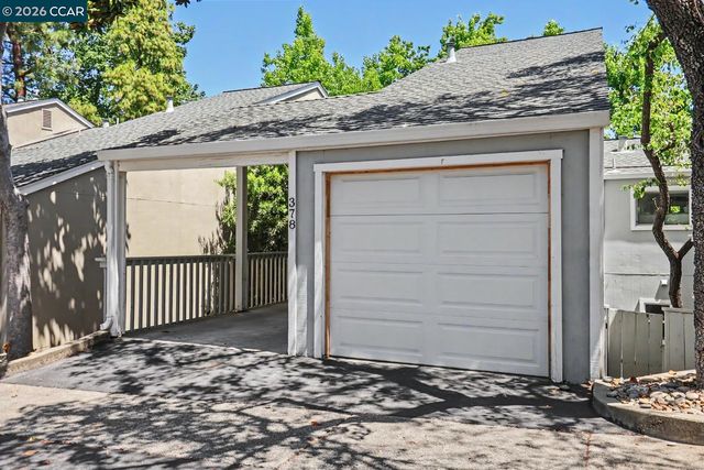 378 Camelback Rd, Pleasant Hill, CA 94523
