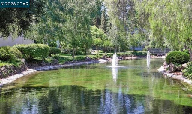 378 Camelback Rd, Pleasant Hill, CA 94523