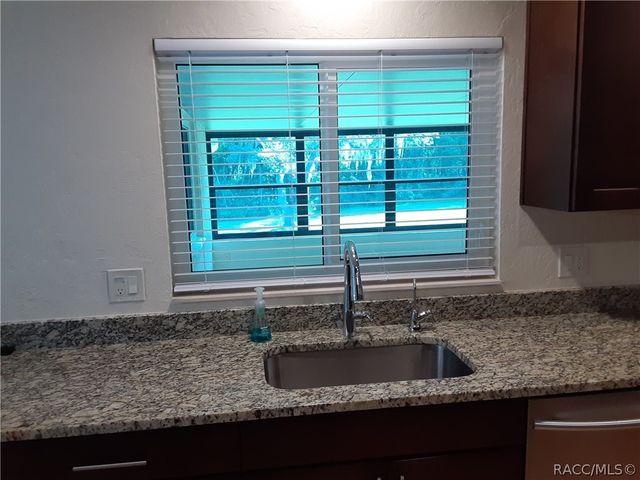 1350 W Buttonbush Drive, Beverly Hills, FL 34465
