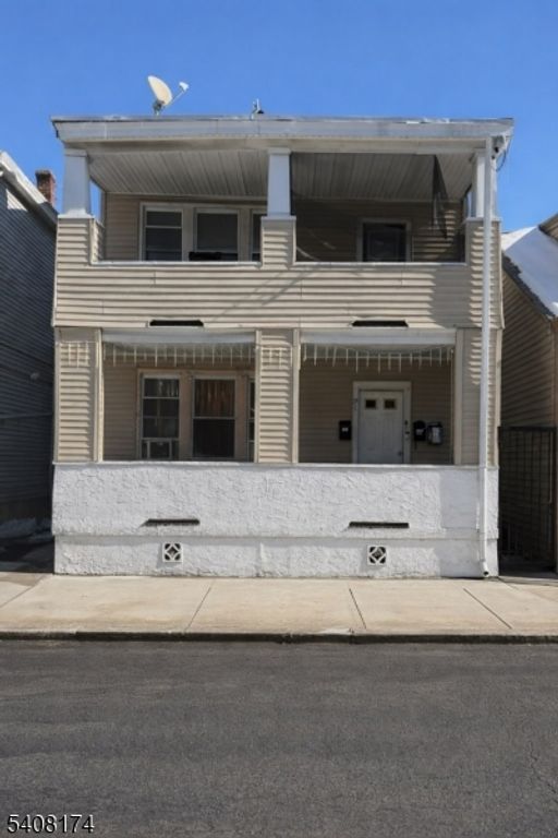 91 Martin St, Paterson City, NJ 07501