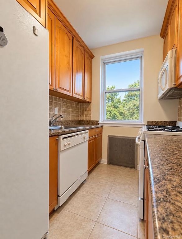6535 Broadway 6E, Bronx, NY 10471 — photo 4