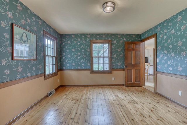1895 Village Green COURT, Elm Grove, WI 53122