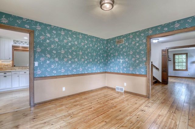 1895 Village Green COURT, Elm Grove, WI 53122