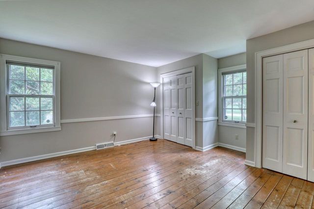 1895 Village Green COURT, Elm Grove, WI 53122