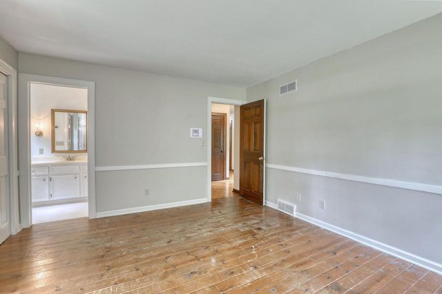 1895 Village Green COURT, Elm Grove, WI 53122