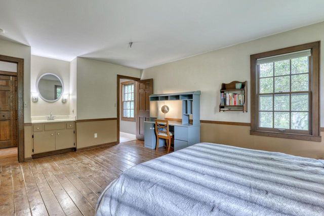 1895 Village Green COURT, Elm Grove, WI 53122