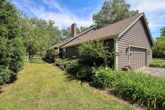 1895 Village Green COURT, Elm Grove, WI 53122