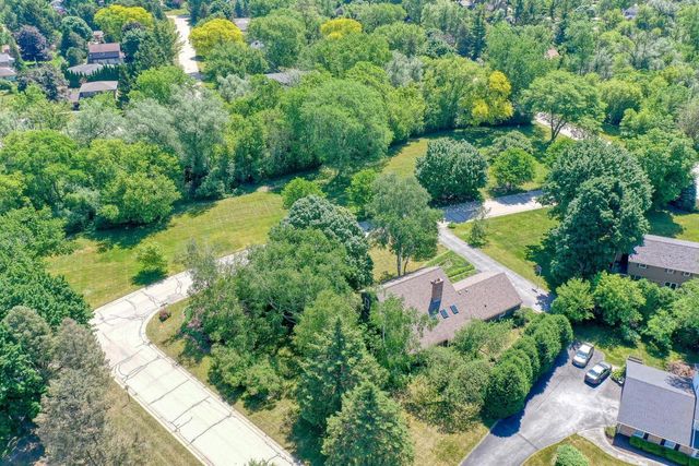 1895 Village Green COURT, Elm Grove, WI 53122