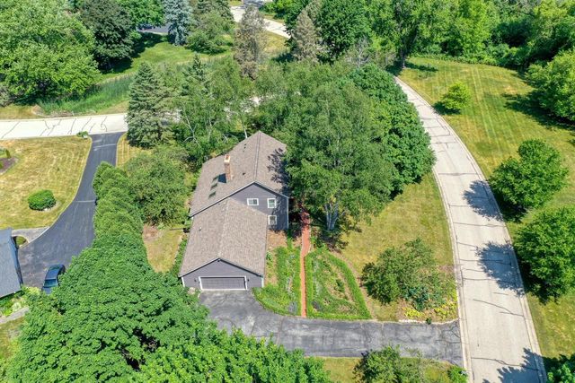 1895 Village Green COURT, Elm Grove, WI 53122
