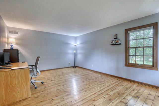 1895 Village Green COURT, Elm Grove, WI 53122