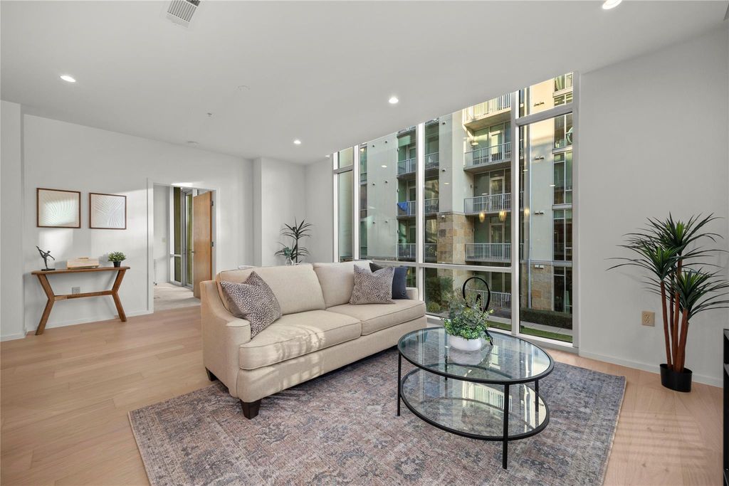 1600 Barton Springs RD 5203, Austin, TX 78704