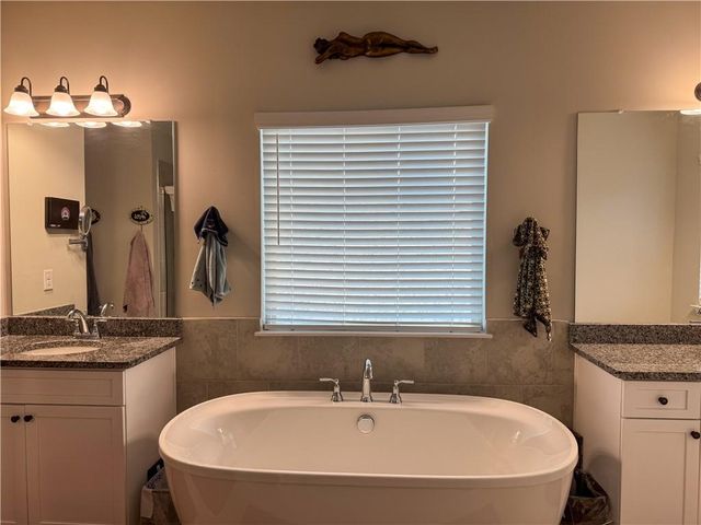 521 Redchurch Drive, Mcdonough, GA 30252