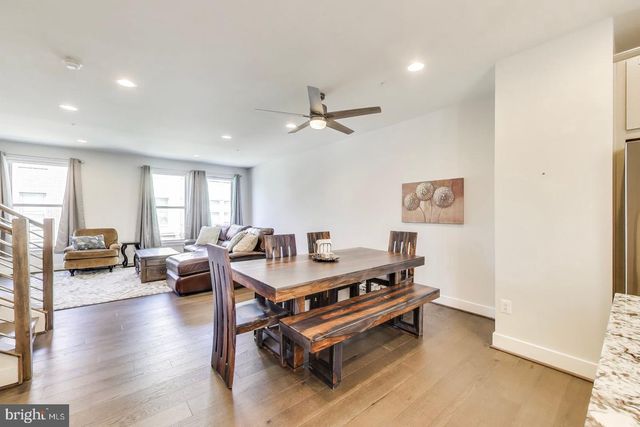 5004 OAKMOORE DR, Rockville, MD 20852