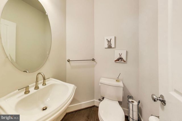 5004 OAKMOORE DR, Rockville, MD 20852