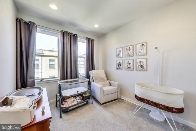 5004 OAKMOORE DR, Rockville, MD 20852