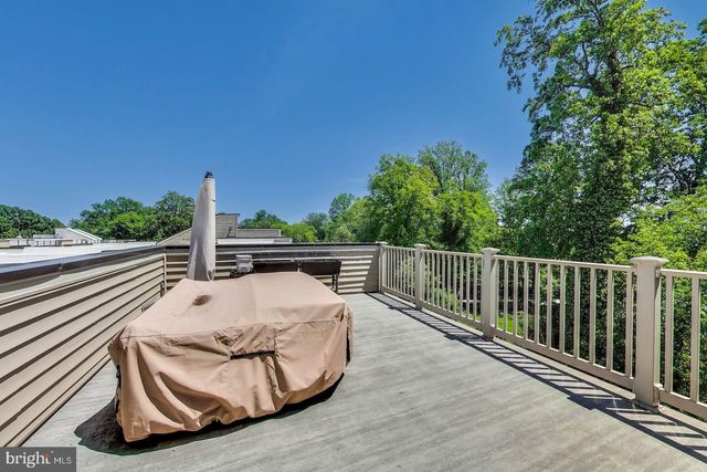 5004 OAKMOORE DR, Rockville, MD 20852